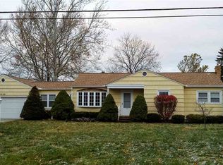 1322 Michael Dr, Jackson, MI 49202