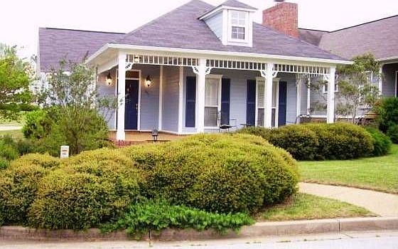 1st image of 607 Piedmont Dr