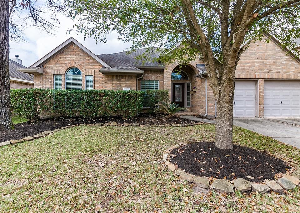 1st image of 26028 Castle Meadow Ln