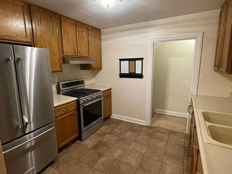904 W Northcrest Ave — Photo 5