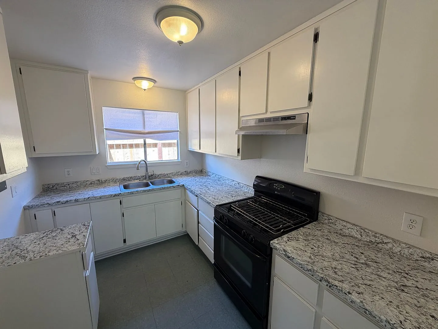 4813 Almaguer Ave. — Photo 1