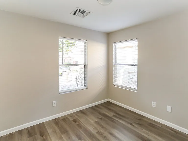 2519 W Romley Rd — Photo 14