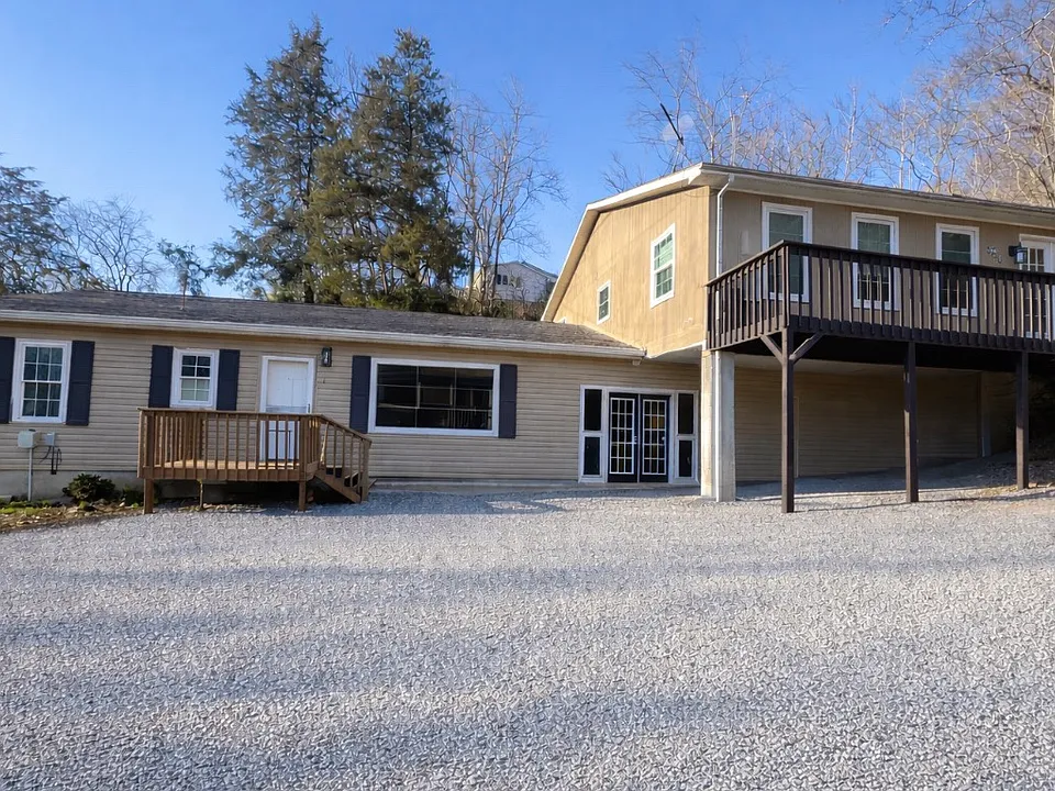 32 Mullins Hl #1