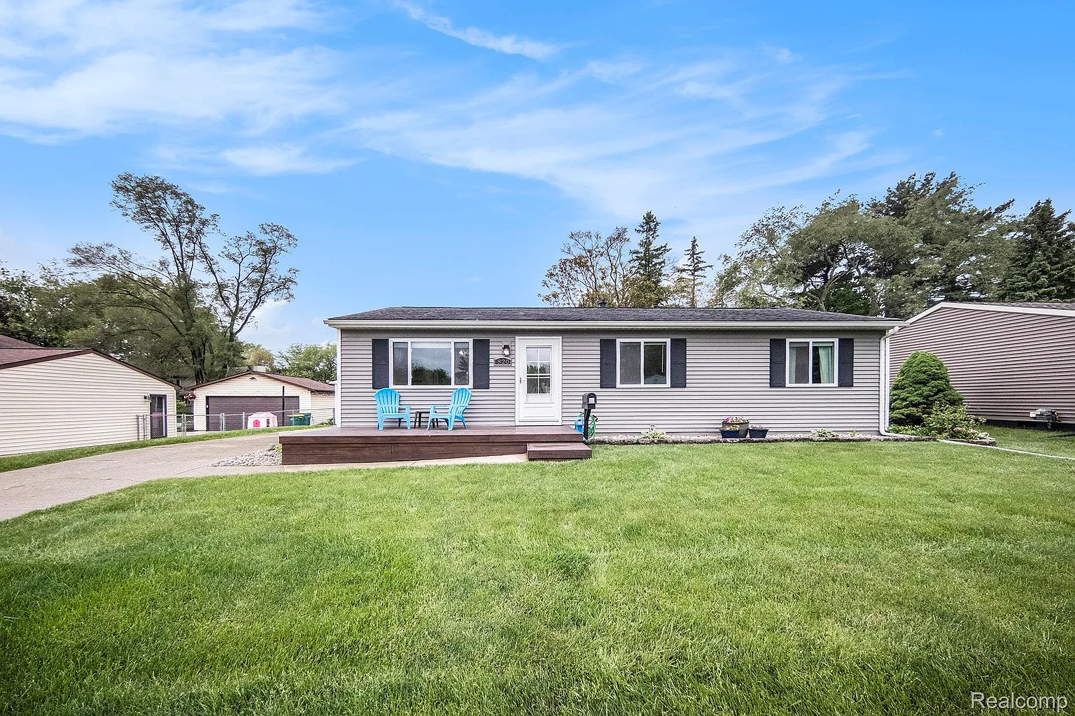 820 Devonshire Blvd photo 1