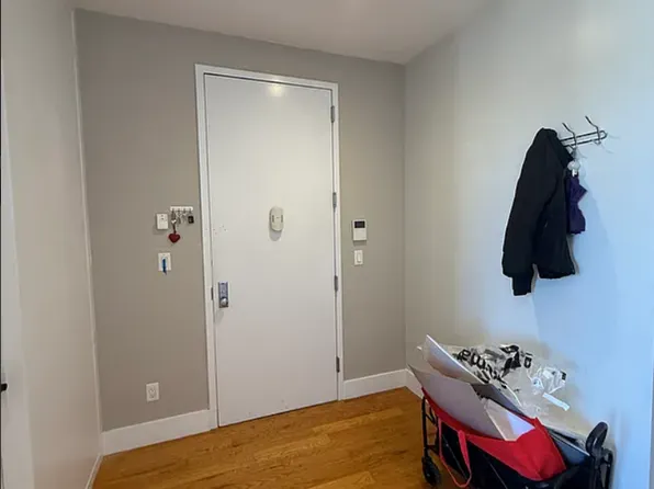 11-09 36th Avenue image 3 of 17