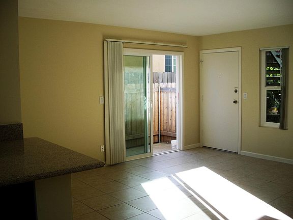 3rd image of 2138 Balboa Ave APT 1