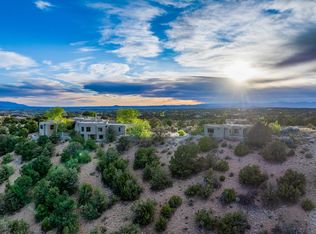 148 Barranca Rd, Santa Fe, NM 87501