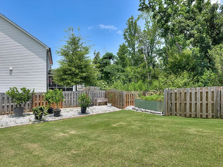 4050 Stowe Dr — Photo 47