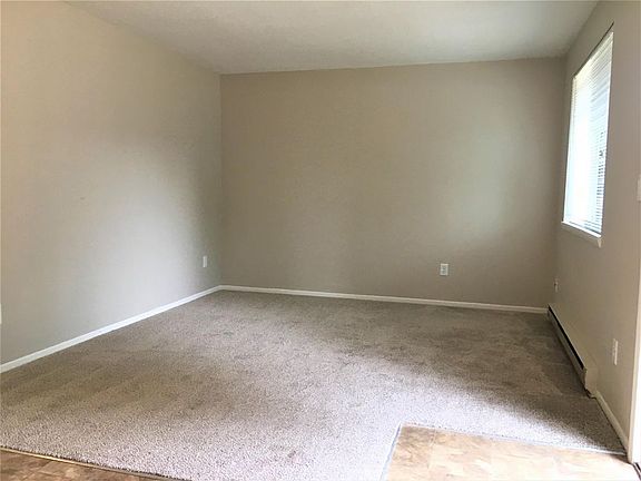3rd image of 221 SE 12th Ave APT 11