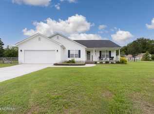 107 Coral Ridge Rd, Richlands, NC 28574