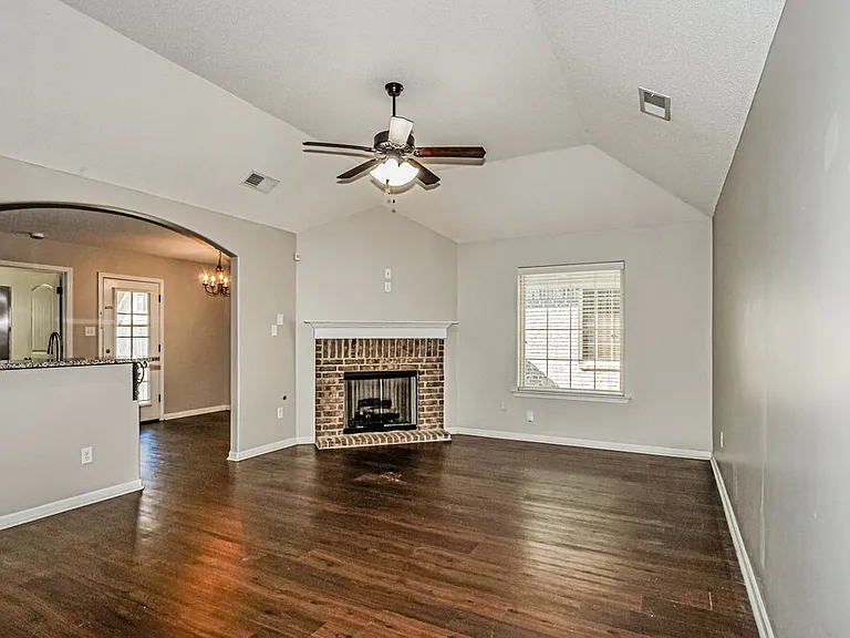 9439 Darren Cir S — Photo 4
