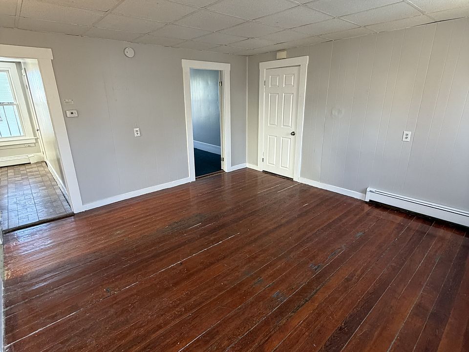 2nd image of 340 N Front St
