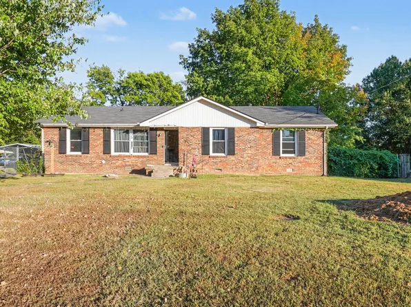 1511 Linden Dr, Clarksville, TN 37042