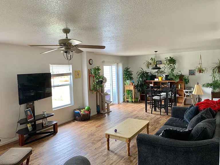 1912 Dove Creek Cir — Photo 2