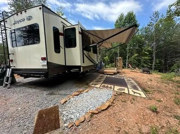 667 Long Branch Rd, Marble, NC 28905