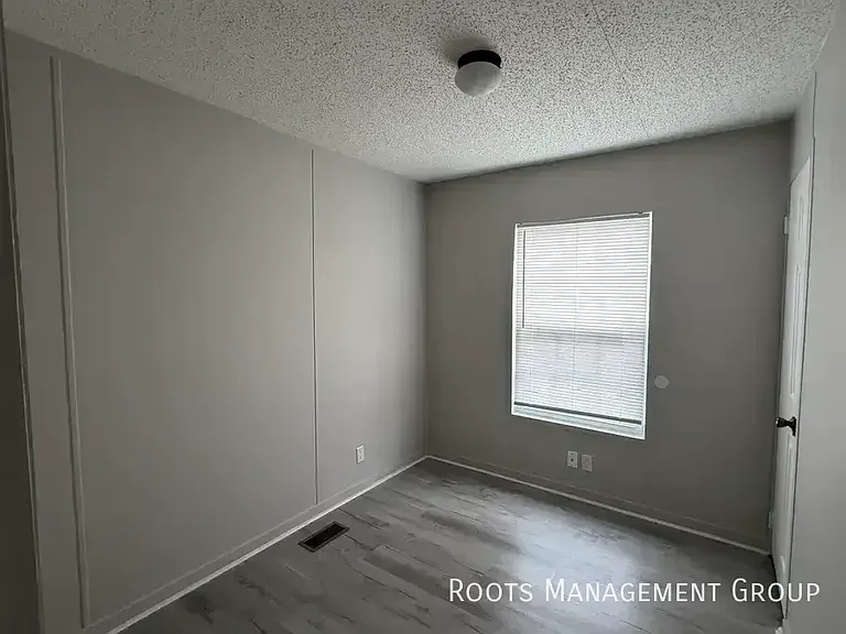 303 Carriage Lane Est #303 — Photo 15