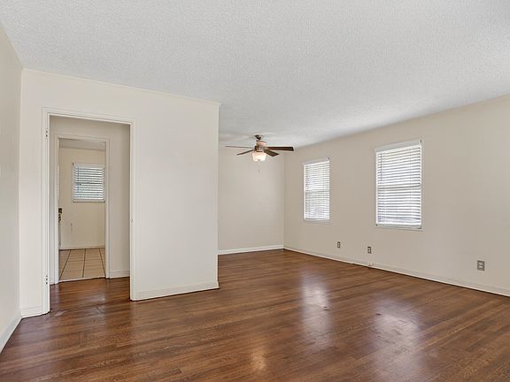 2nd image of 4924 Verne Rd