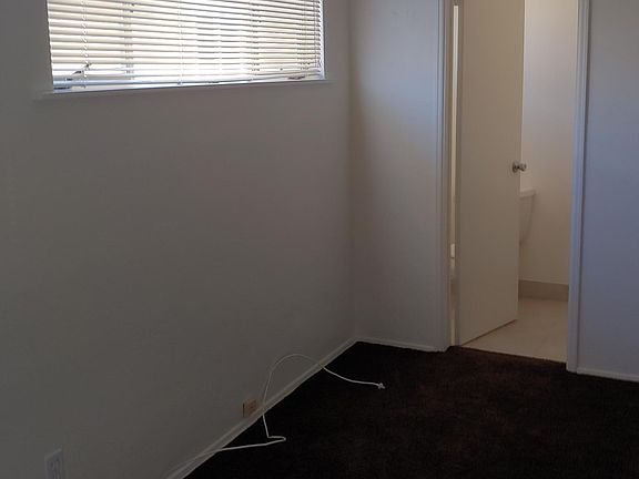 5th image of 621 Cedar Ave