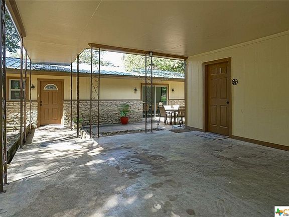 3rd image of 10 Wyatt Earp Dr