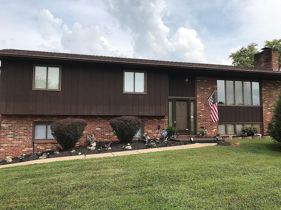 1st image of 702 N Sherbrooke Cir