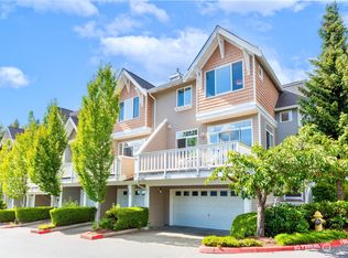 23120 SE Black Nugget Rd UNIT R6, Issaquah, WA
