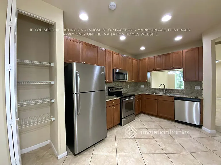 16105 Poppyseed Cir #1806 — Photo 8