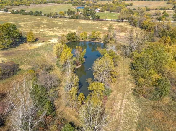 18965 W 287th St, Paola, KS 66071