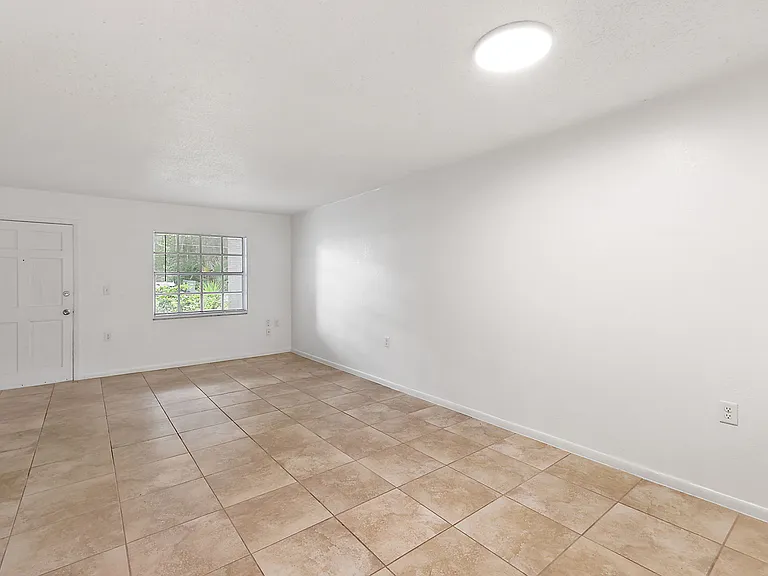 430 Euclid Ave #3 — Photo 2