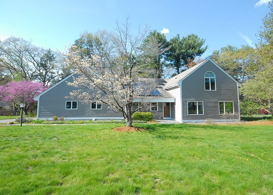 1st image of 40 Red Barn Rd