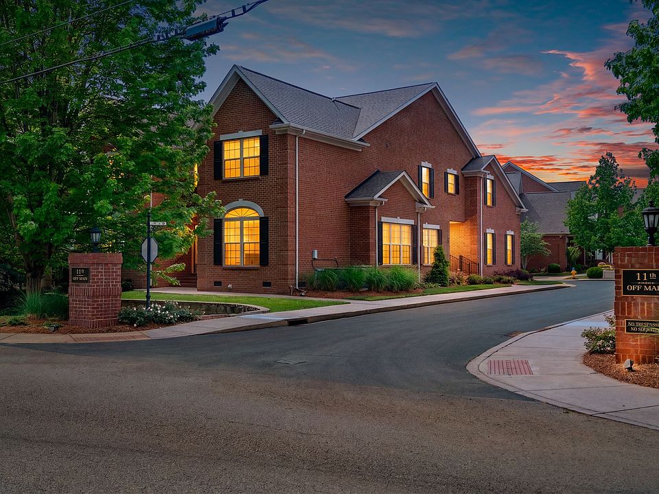 1st image of 128 Brilliantine Cir