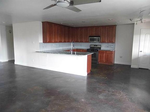 5th image of 12451 Shepherds Hill Ln