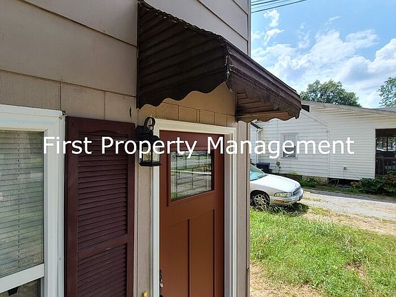 3rd image of 1628 Waterhouse St