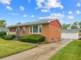 19 Charing Cross Rd, Chicago Heights, IL 60411