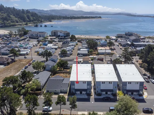 920 SW 48th St #4, Lincoln City, OR 97367