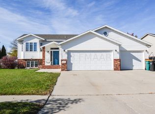 1558 7th St E, West Fargo, ND 58078
