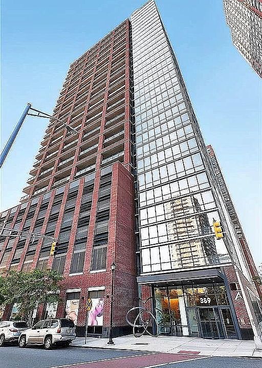 1st image of 389 Washington St APT 30E