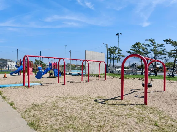 33 Beach 221st Street image 25 of 29