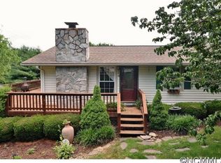 41 Pinewood Ln, Clyde, NC 28721