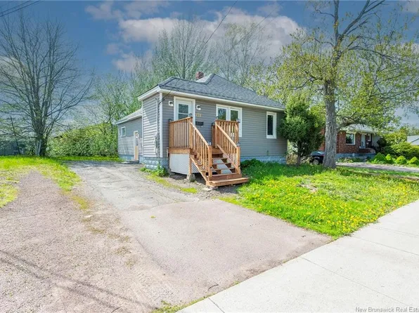 150 Purdy Ave, Moncton, NB E1C 7W2