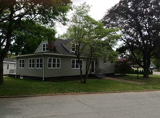 191 Beachmont Ave, Cranston, RI 02905