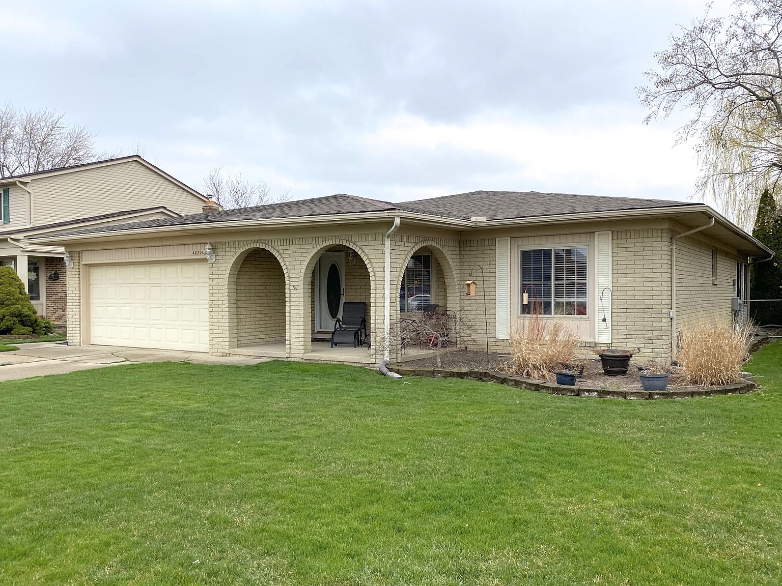 46204 Apple Ln, MI 48044 Zillow