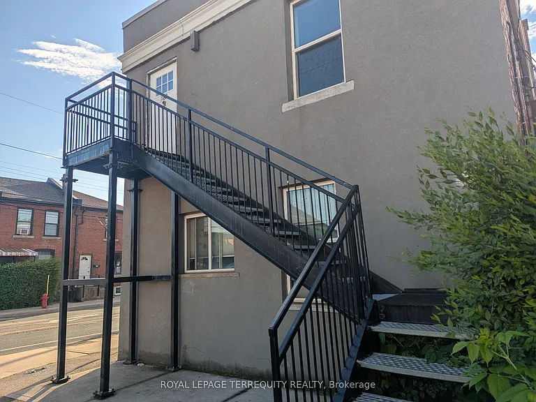 1182 Cannon St E #B — Photo 8