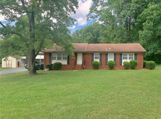 1109 Hillcroft Rd, Browns Summit, NC 27214