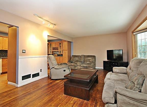 4th image of 3 Floral Ave