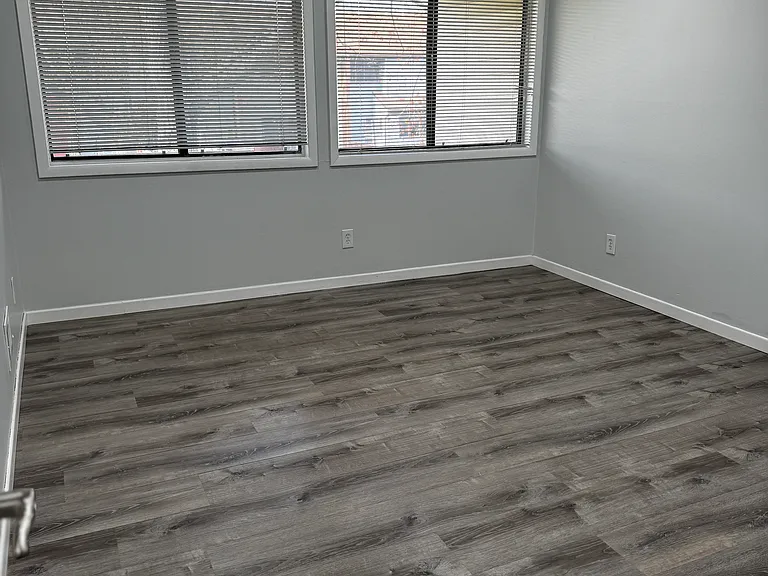 B14 Avon Dr #B14 — Photo 5