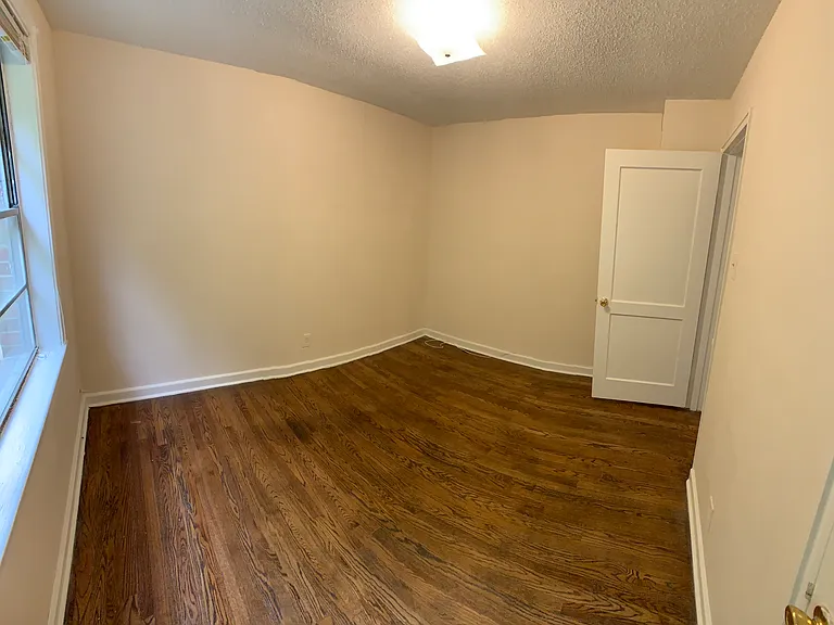 1691 Valley Ave — Photo 19