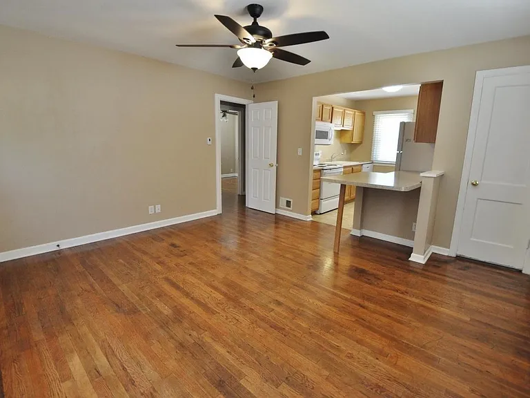 3259 Potter St — Photo 5