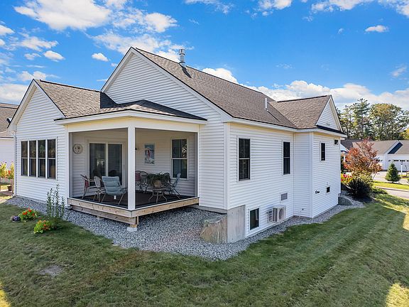 5th image of 52 Maxwell Woods Drive #1