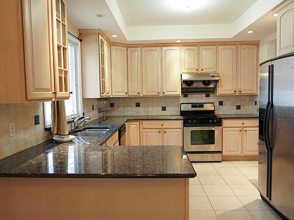 5th image of 111 Fulton Ave