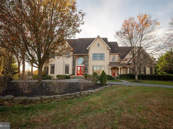 401 Woodale Dr, Kennett Square, PA 19348